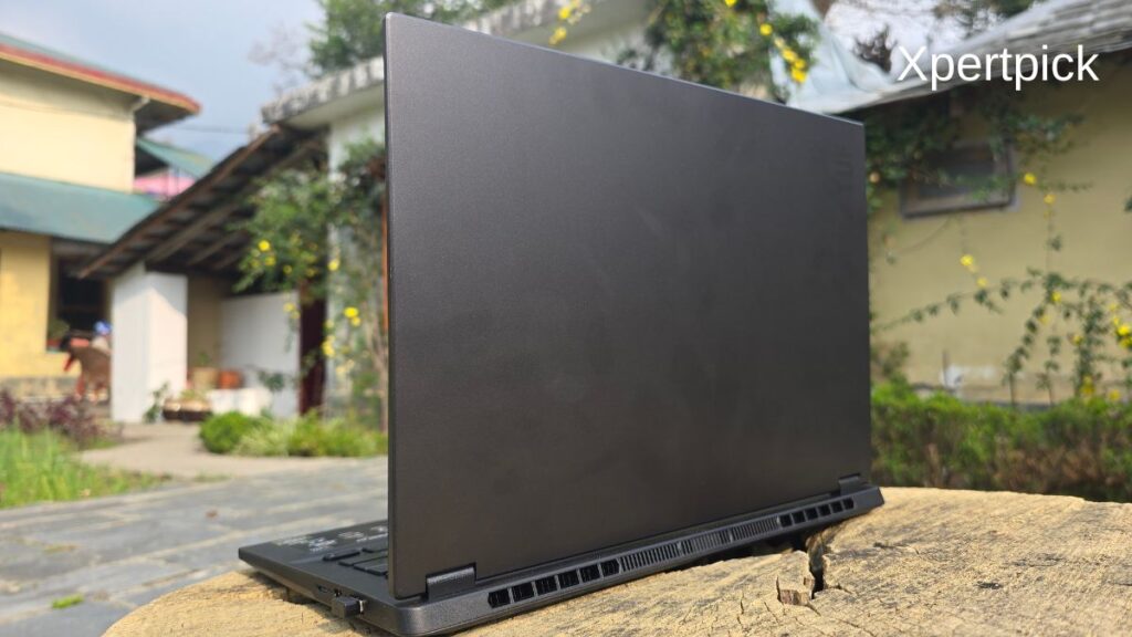Asus TUF Gaming A14 rear view outdoors. (Source: Yetnesh Dubey / XpertPick)