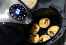 Why Pakodas and Vadas Don’t Cook Well In Air Fryers: Explained