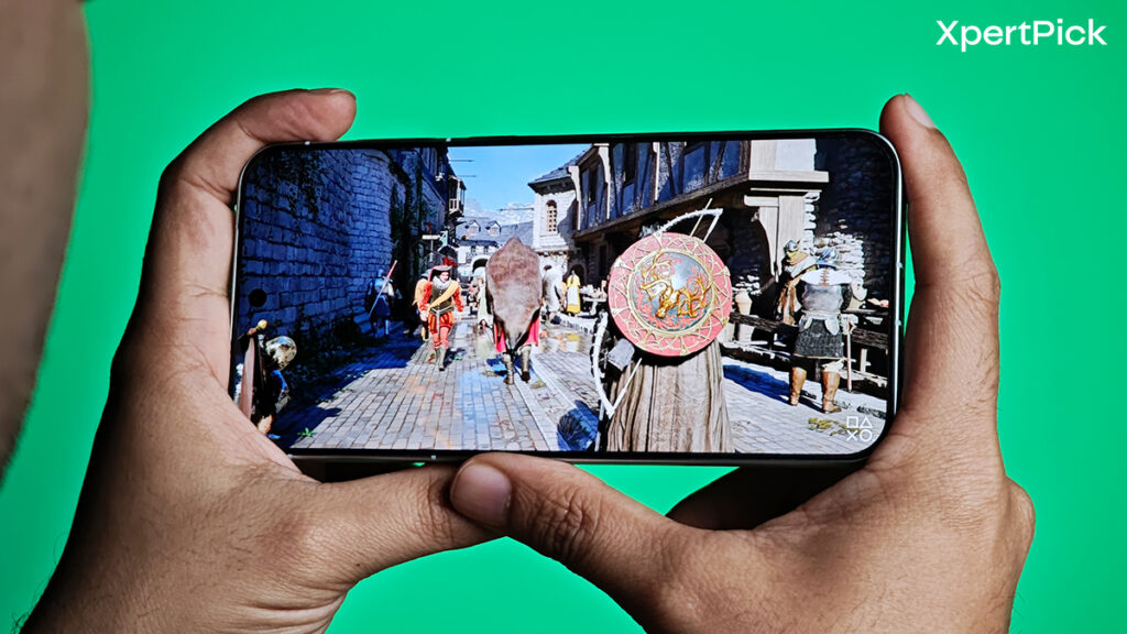 Vivo X300 display in landscape orientation showing game trailer (Source: Yetnesh Dubey / XpertPick)